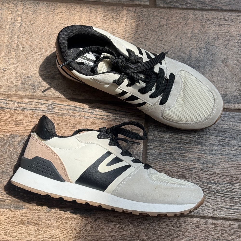 Women’s Black and Cream Loyola Tretorn Sneakers